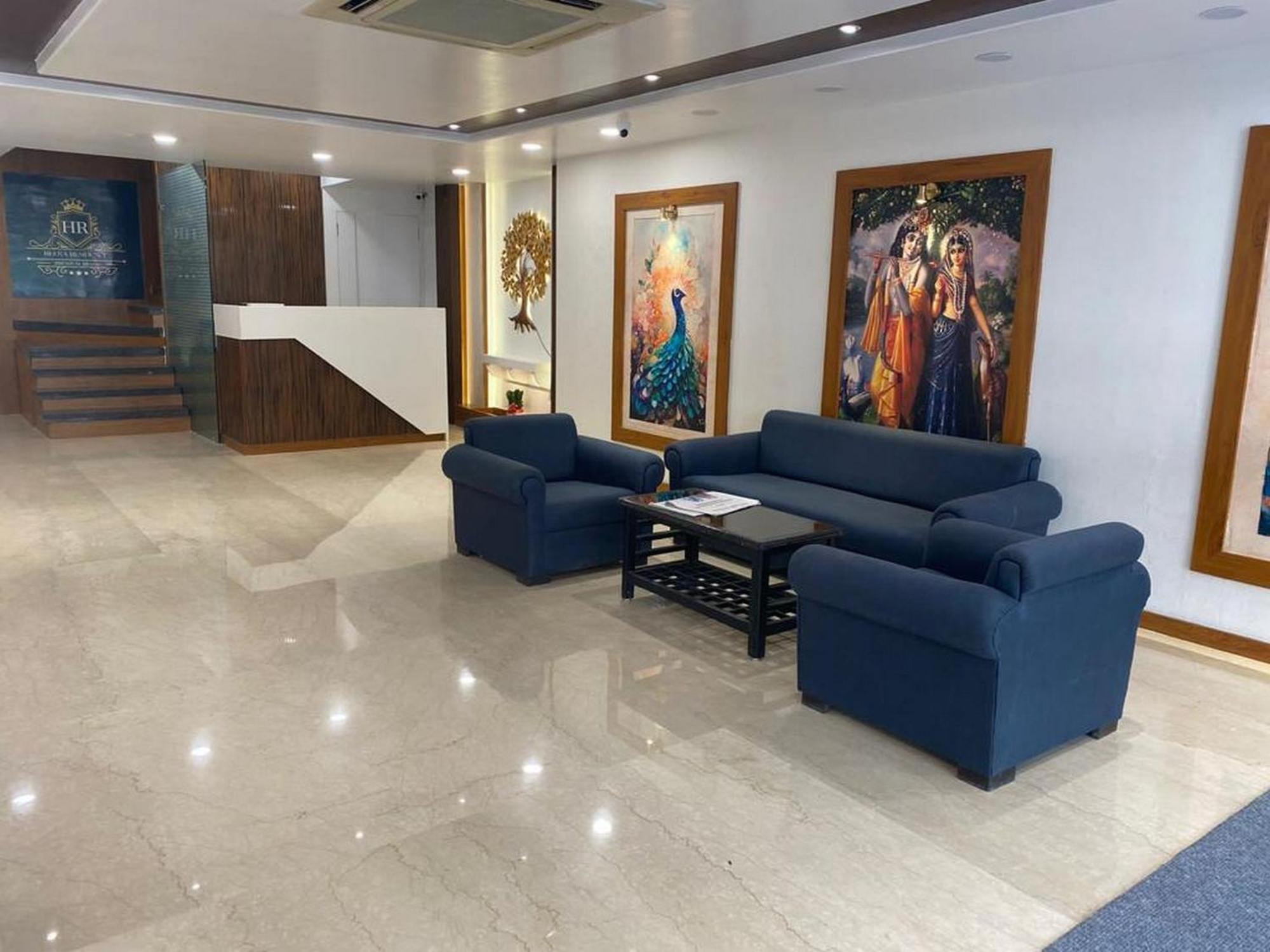 Hotel Eleven Heights Бопал Екстериор снимка